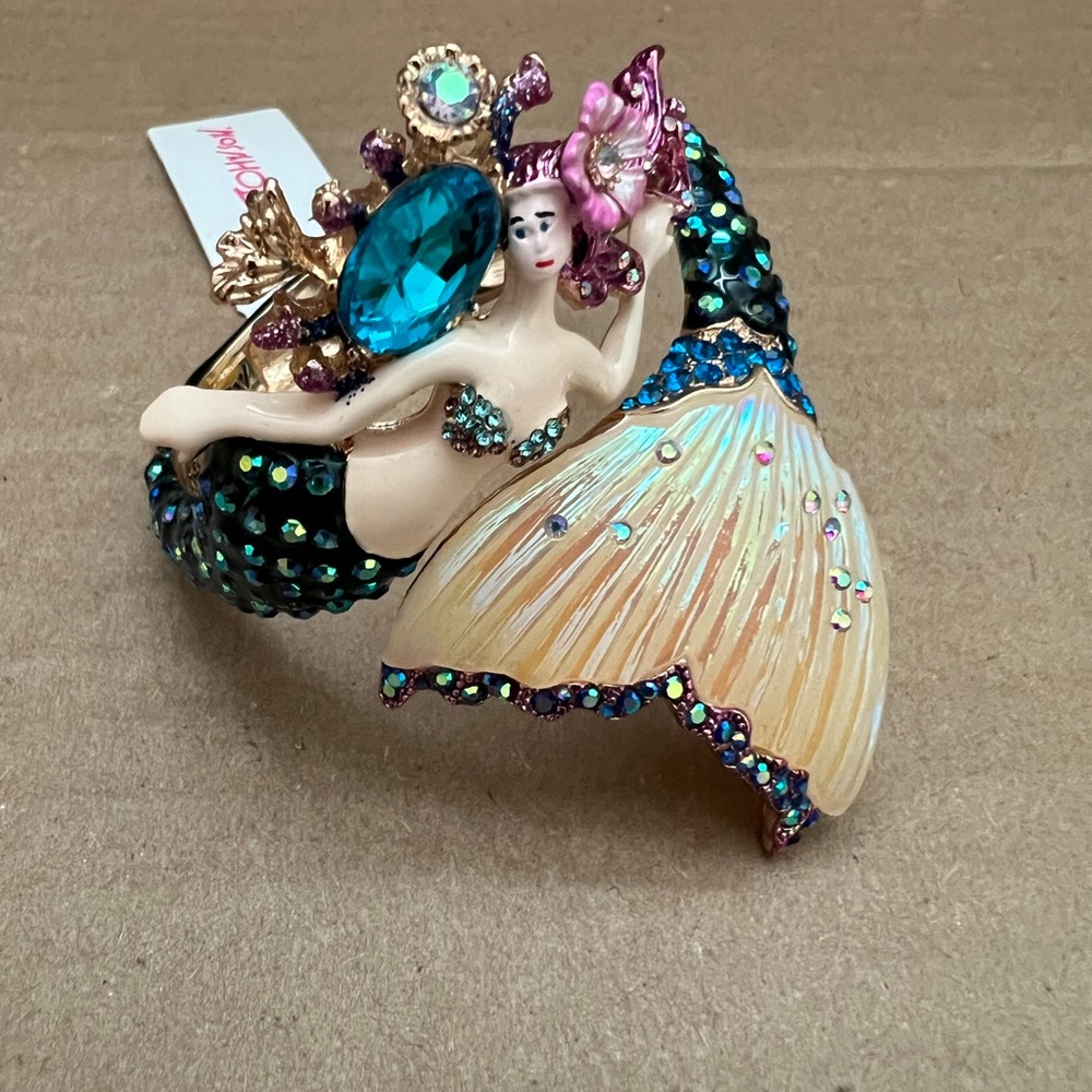 NWT Betsey Johnson Jeweled MERMAID Bracelet